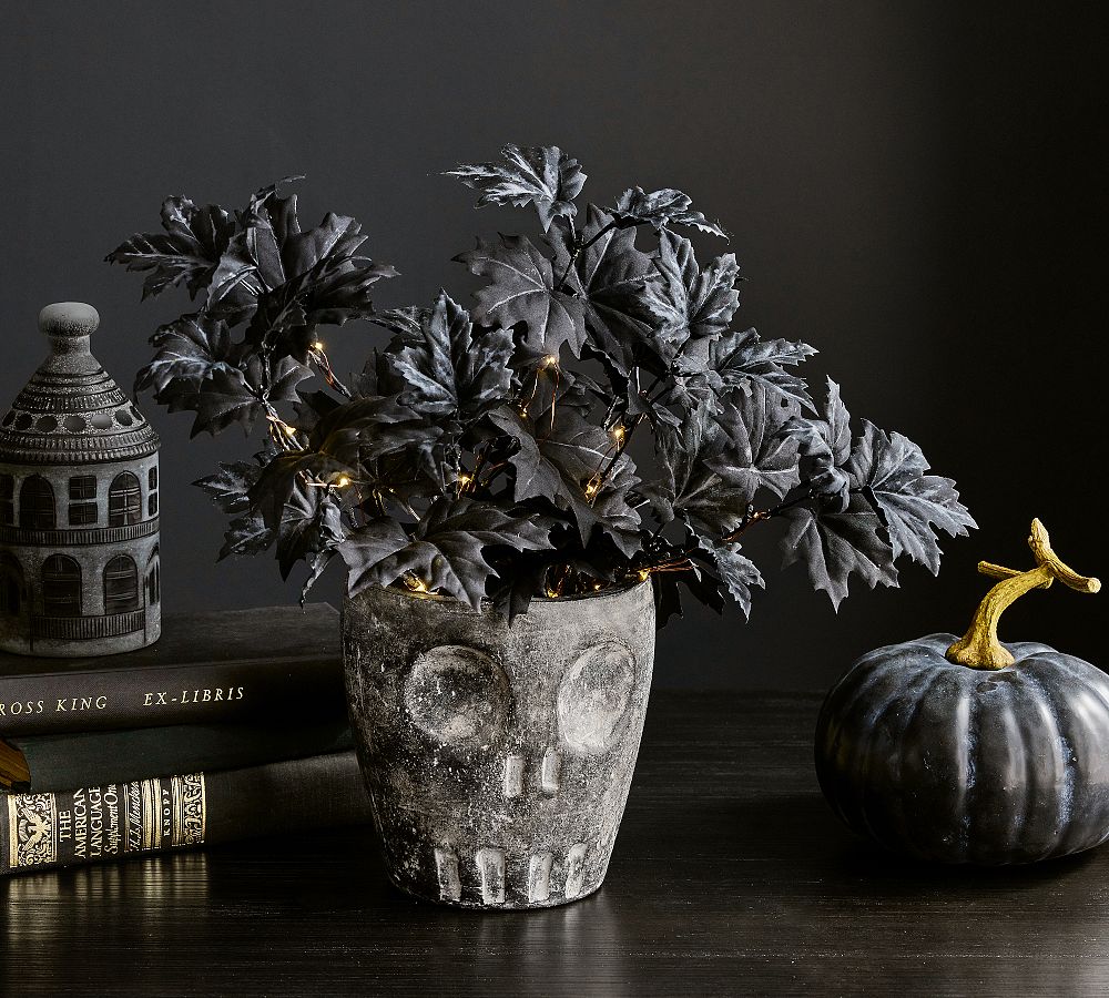 Faux Lit Black Maple Leaf Bundle