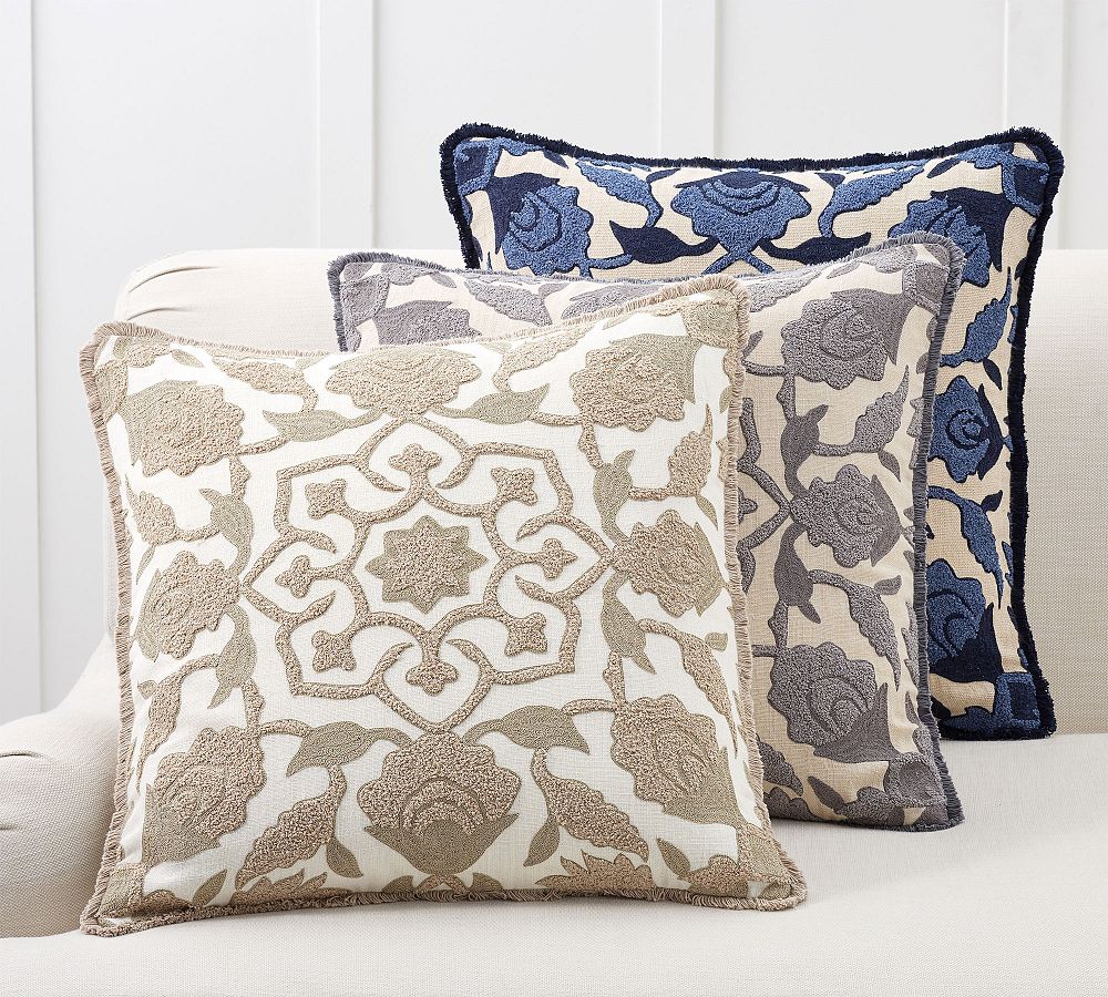 Lovisa Medallion Linen Pillow Cover