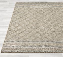 Shaan Geometric Outdoor Performance Rug