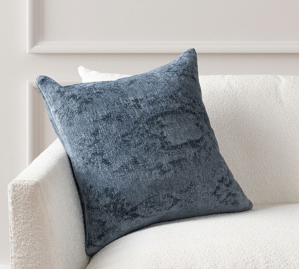 Wylma Pillow