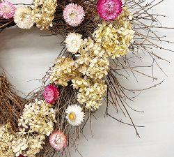 Mi Amore Floral Wreath