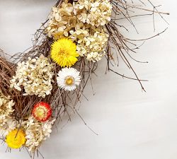 Mi Amore Floral Wreath