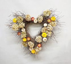 Mi Amore Floral Wreath