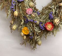 Mi Amore Floral Wreath