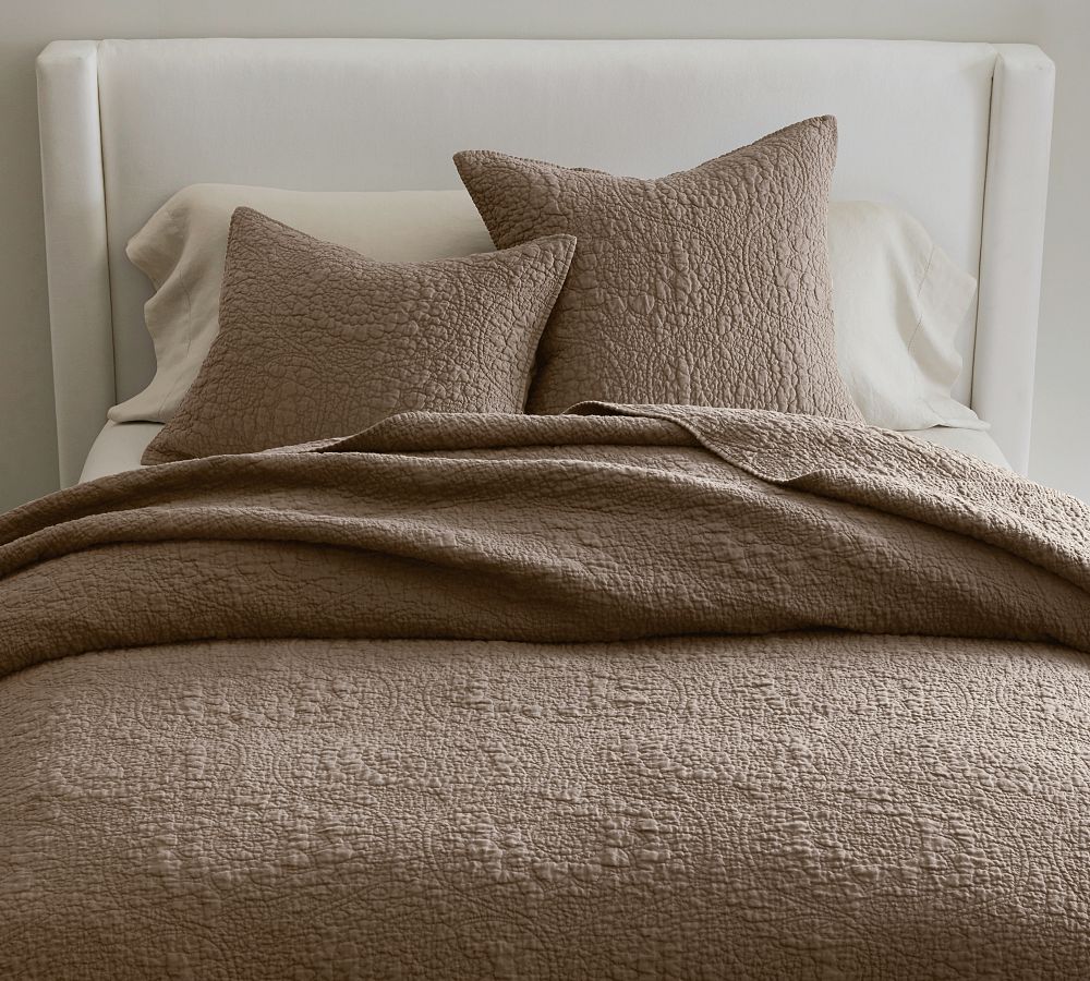 Open Box: Belgian Flax Linen Floral Stitch Quilt, Full/Queen - Caf&#233; Noir
