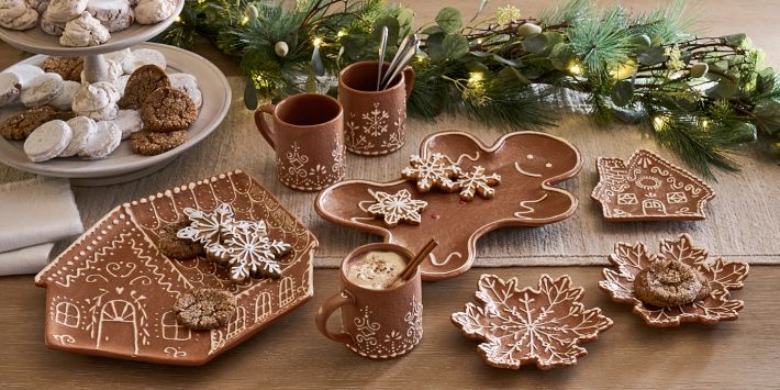 pottery barn ジンジャーブレッドハウス　ビッグプレート Mr. Spice Gingerbread Stoneware Serving Platter | Pottery Barn
