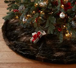 Faux Fur Tree Skirt - Brown Bear
