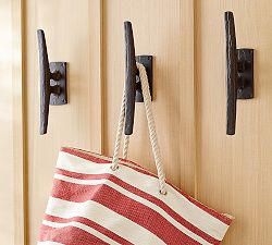 Kellan Cleat Hook