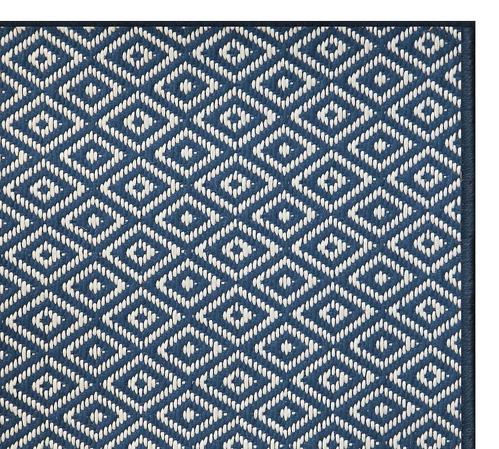 Custom Diamond Dot Outdoor Rug Swatch - Free Returns Within 30 Days