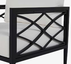 Yvonne Metal Outdoor Lounge Chair