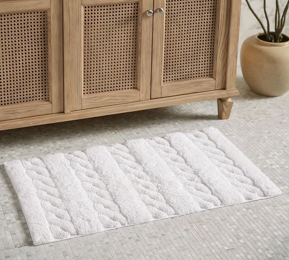 Sculpted Cable Organic Bath Mat
