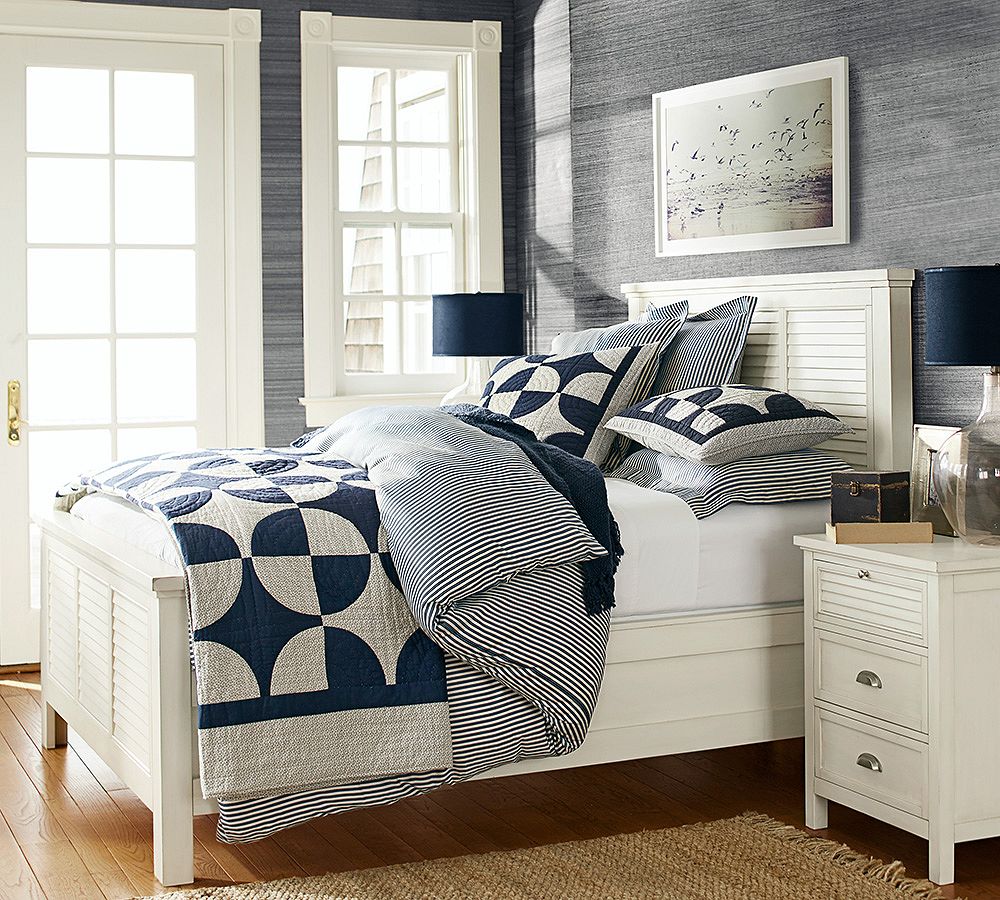 Navy Circles Patchwork Quilt &amp; Shams