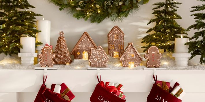 Pottery Barn ◾️stocking holder クリスマス Santa's Sleigh Stocking Holders | Pottery Barn