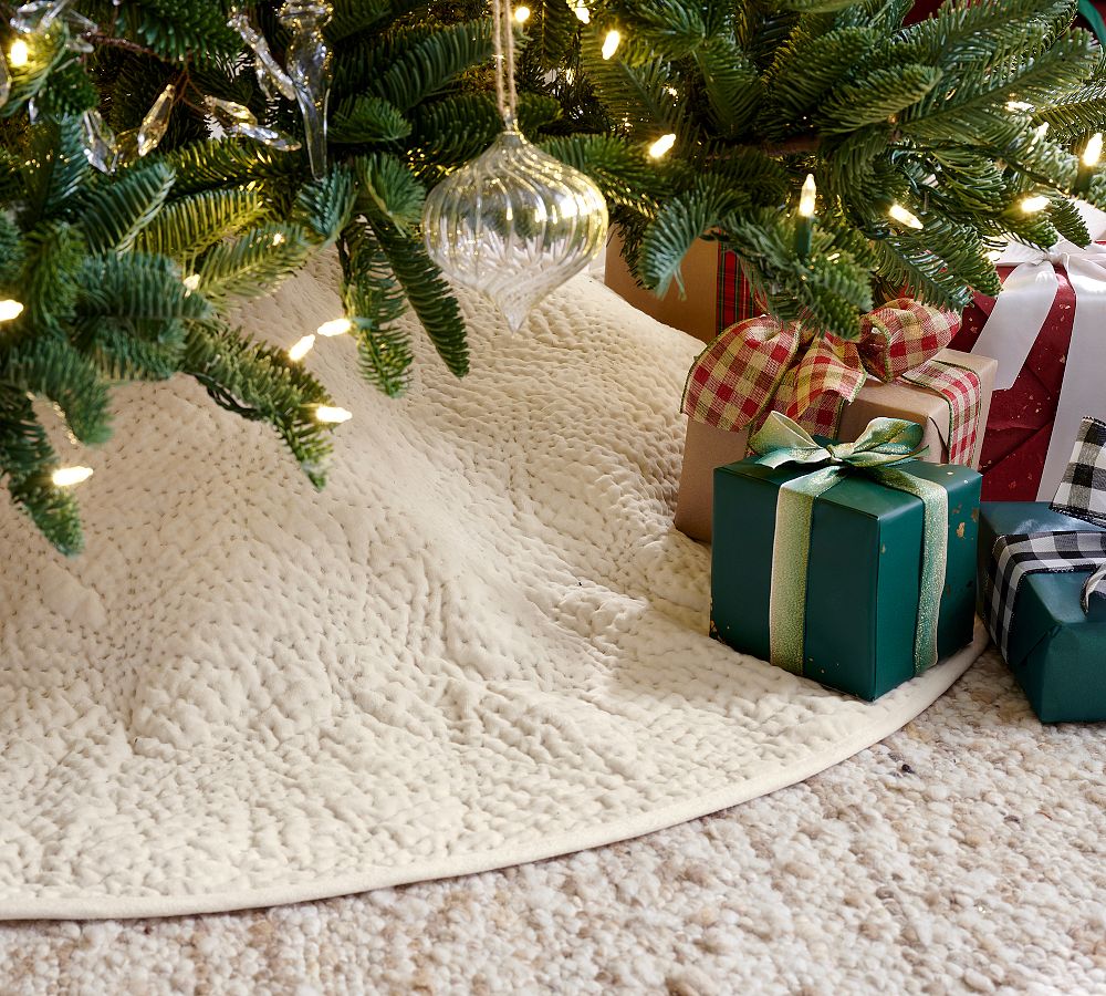 Floral Quilted Velvet Tree Skirt