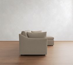 Reya Chaise Sectional (133&quot;)