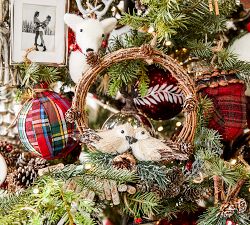 Handcrafted Lovebirds in Wreath Ornament