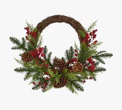 Mixed Pine &amp; Cedar Wreath With Berries