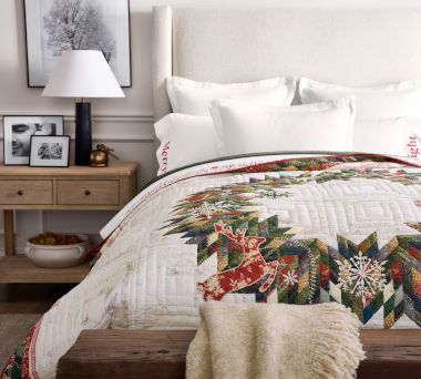 Harper Winter Wreath Bedroom