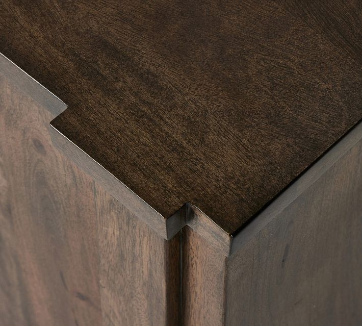 Top corner joints and beveled edge of wood furniture