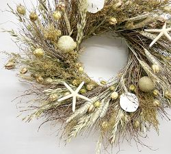 Shell Seeker Wreath