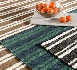 Pelia Handwoven Outdoor Performance Rug