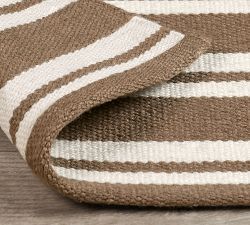 Pelia Handwoven Outdoor Performance Rug