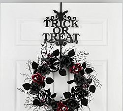Trick or Treat Wreath Hanger