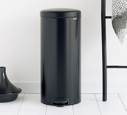 Brabantia 8 Gallon NewIcon Step On Trash Can