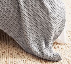 SleepSmart&#8482; Temperature Regulating Basketweave Blanket