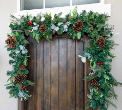 Indoor/Outdoor Garland Hanger