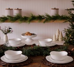 Nube Outdoor Round Pedestal Cake Plate