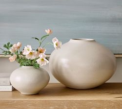 Nolina Ceramic Vase Collection