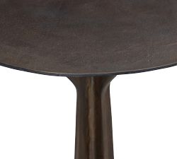 Sariah Metal Outdoor Accent Table (18")