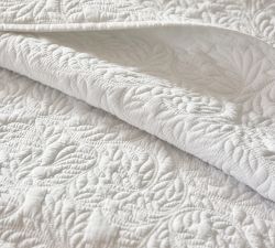 Monique Lhuilliler Sofia Quilt