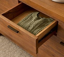 Reed 7-Drawer Dresser (57.5")
