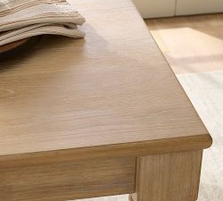 Aveline Extendable Dining Table (66"-84")