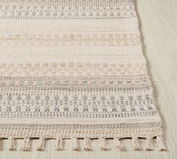 Open Box: Marina Handwoven Flatweave Rug