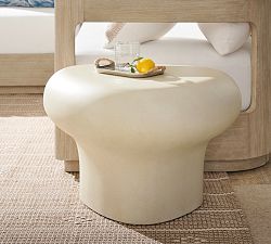 Vila Concrete Round Outdoor Side Table (24")