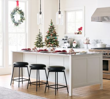 Maison Bates Kitchen 