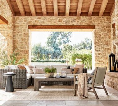 Huntington Pomona Outdoor Lounge