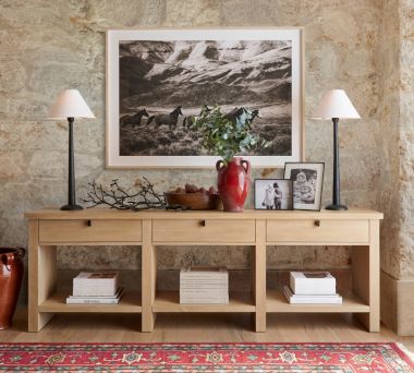 Farmhouse Lincoln Entryway 