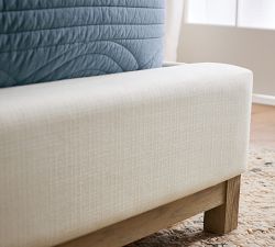 Chesterfield Non-Tufted Upholstered Bed