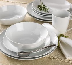 Everyday Classic Coupe Porcelain 16-Piece Dinnerware Set