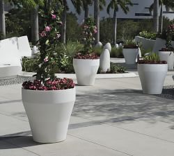 Annika Self-Watering Lightweight Planters