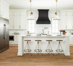 Jocelyn Metal Round Pendant (18")