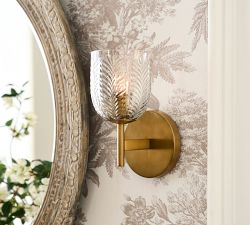 Evangeline Glass Leaf Sconce (13")