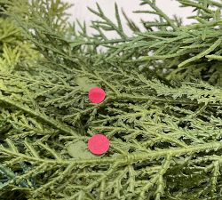 Open Box: Faux Deluxe Cedar Wreath (22")