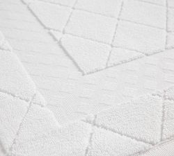 Monique Lhuillier Easton Bath Mat