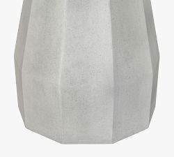 Aldora Concrete Round Outdoor Dining Table (47")