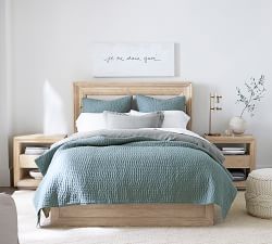 Je Ne Sais Quoi by The Artists Studio